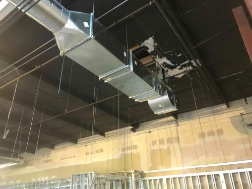 Banana Republic - Emeryville - 01